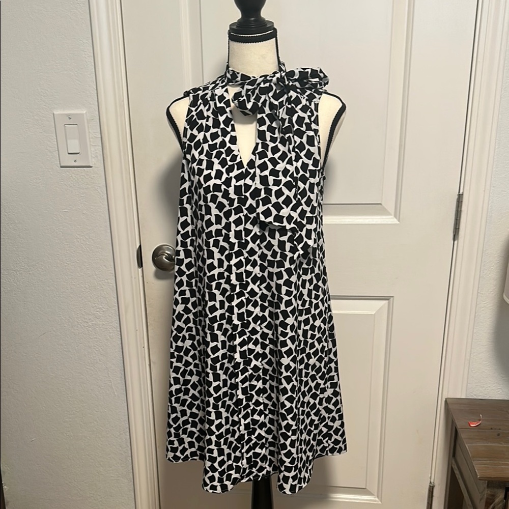 CeCe Black and White Midi Dress